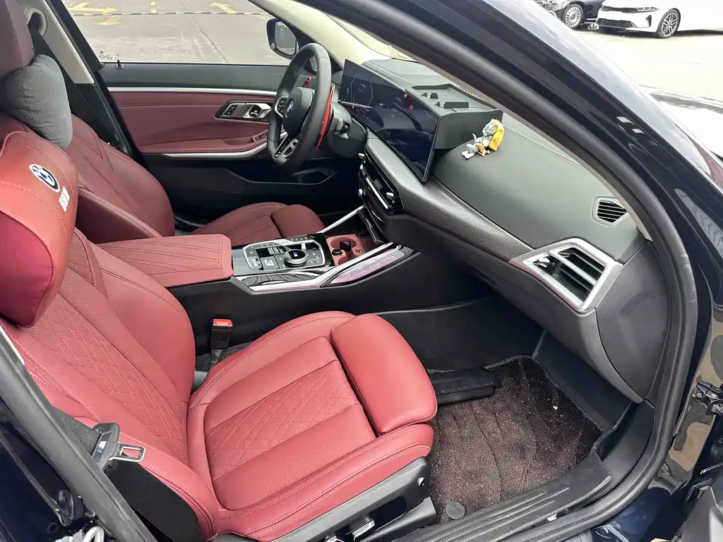 BMW 3 Series 2025 — фото 14