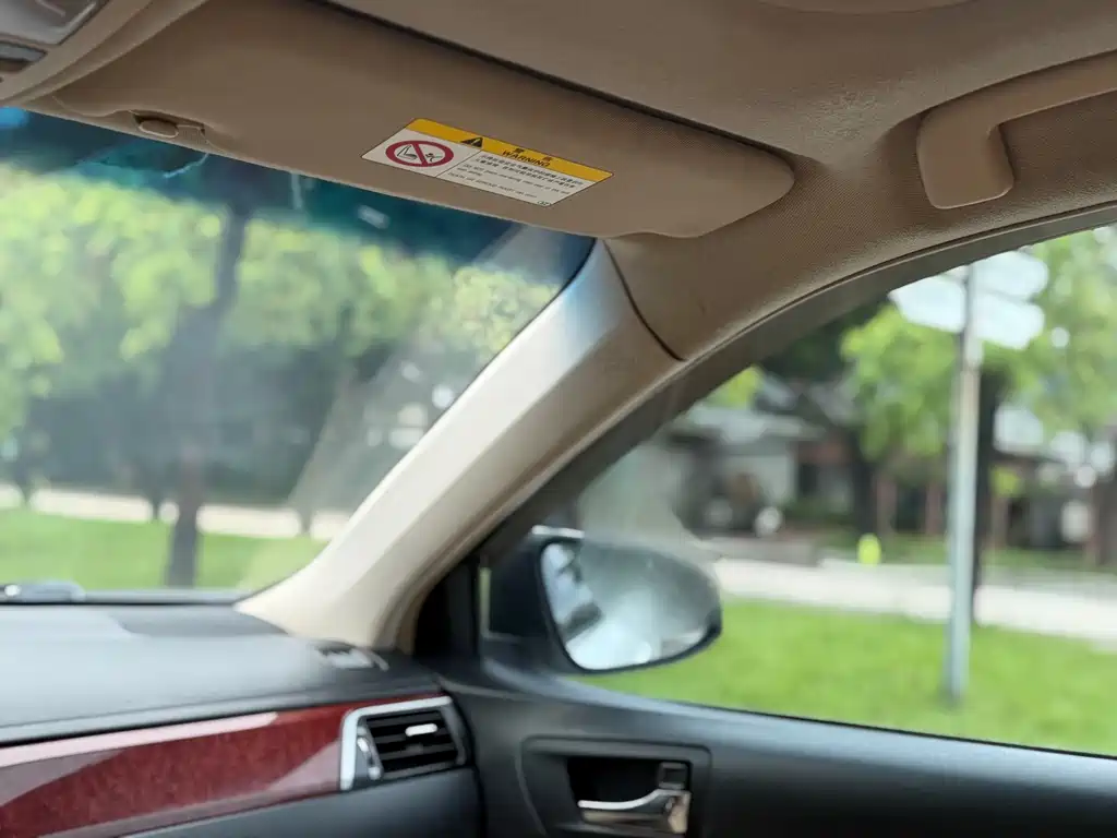 Toyota Camry 2014 — фото 17