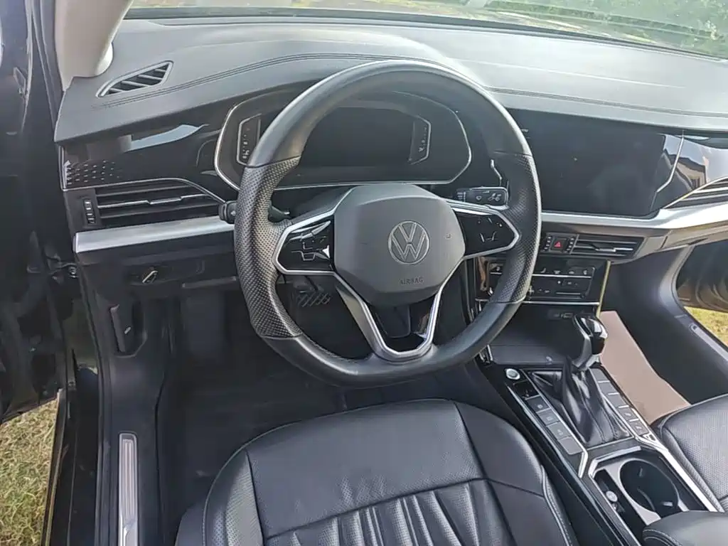 Volkswagen Passat 2022 — фото 11