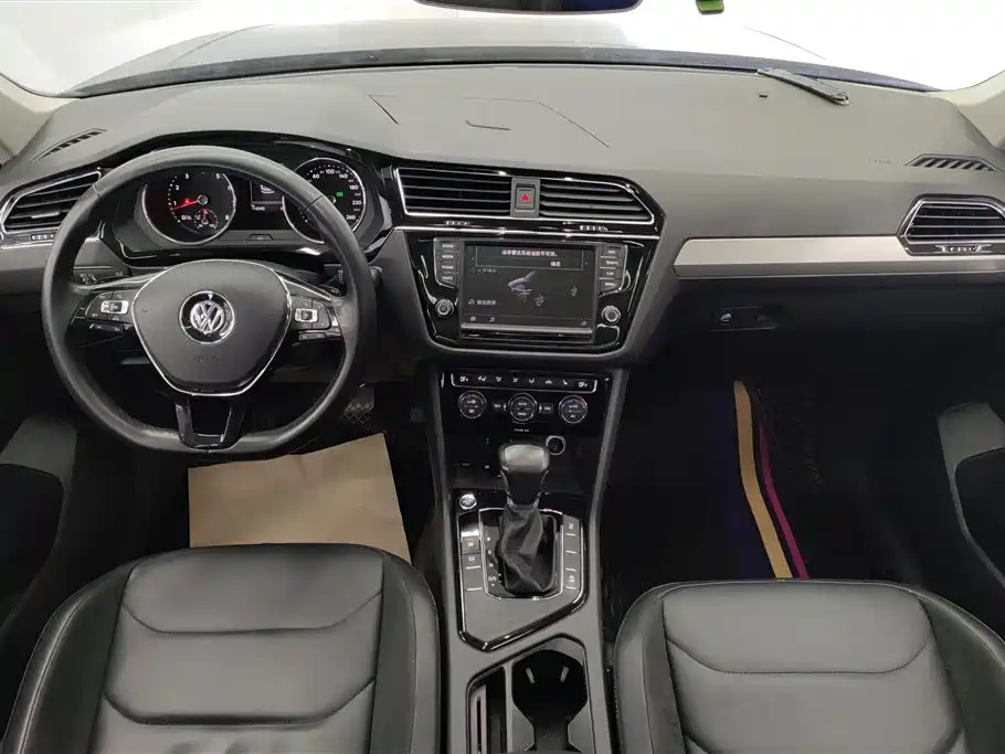 Volkswagen Tiguan L 2018 — фото 12