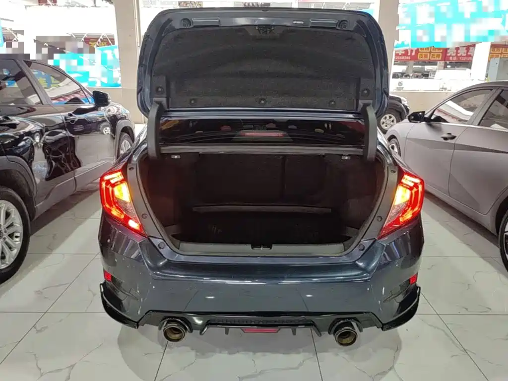 Honda Civic 2021 — фото 19