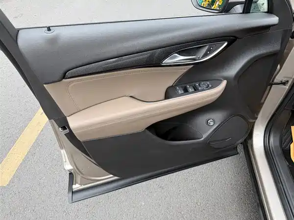 Buick Envision Plus 2023