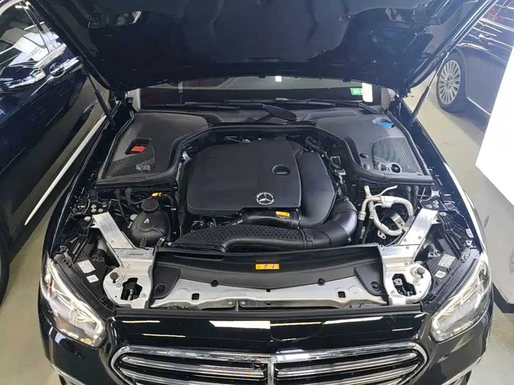 Mercedes-Benz E-Class 2022 — фото 20