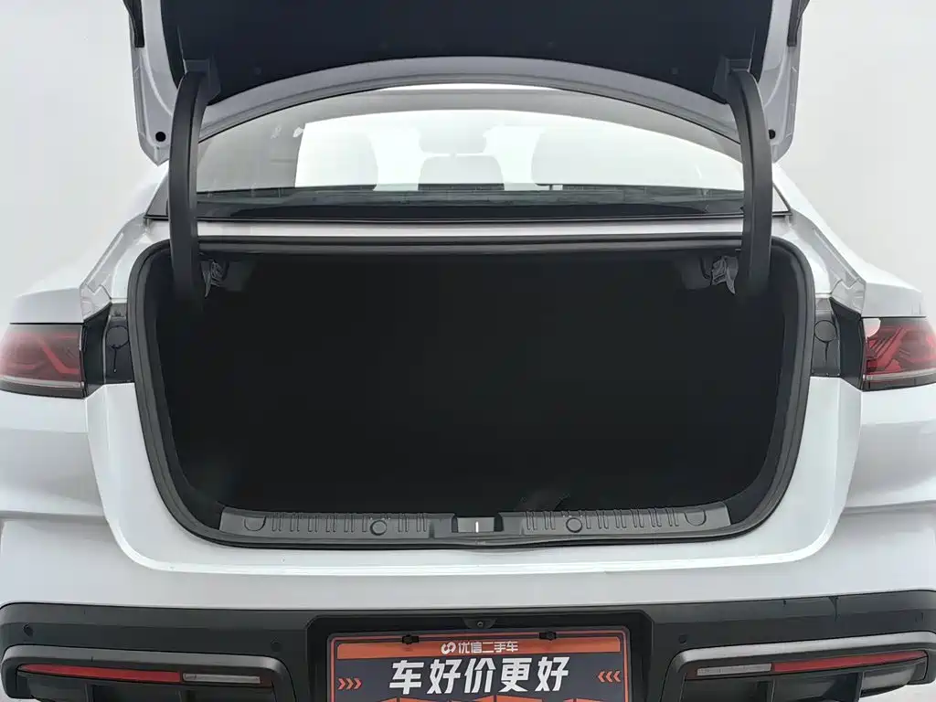 BYD Qin L 2024 — фото 16