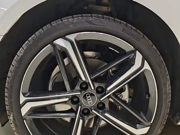 Audi A4L 2025