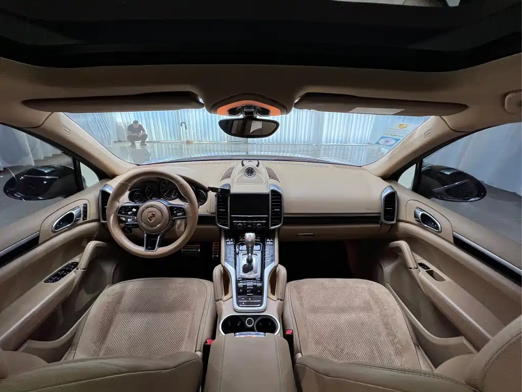 Porsche Cayenne 2015 — фото 12