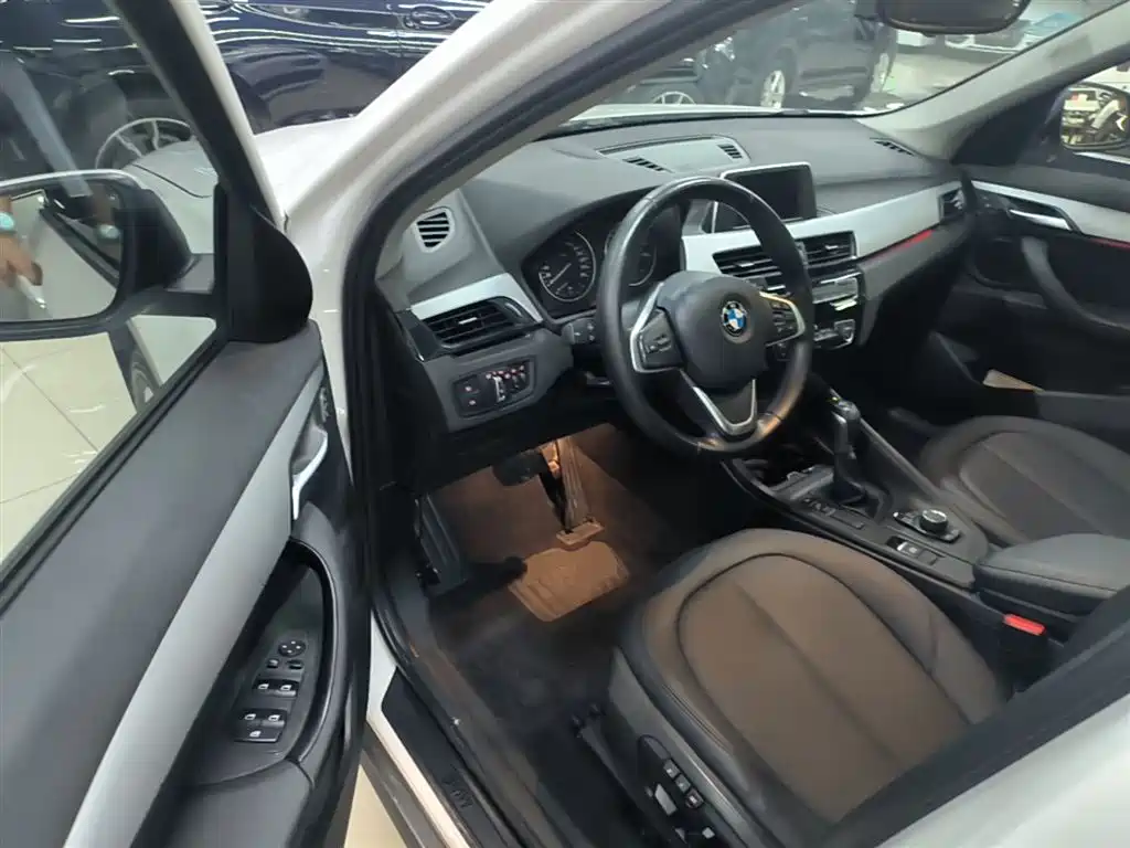 BMW X1 2017 — фото 16