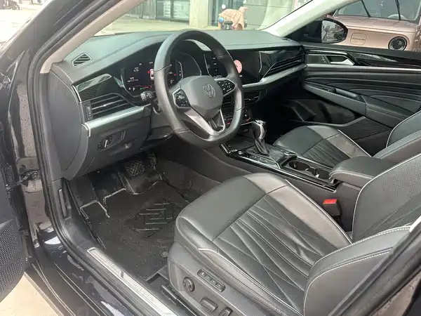 Volkswagen Passat 2023