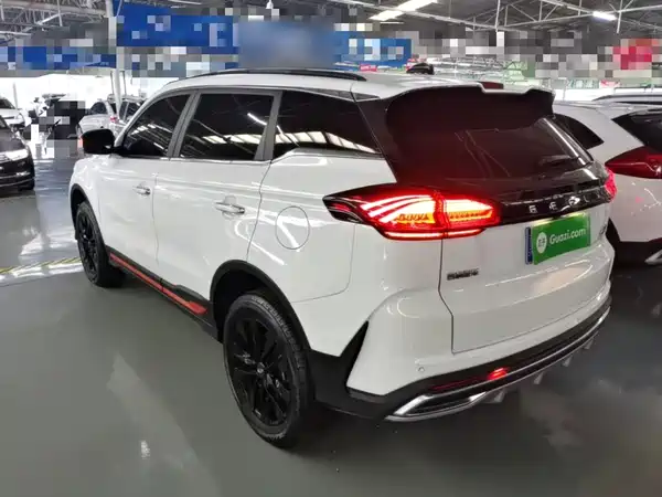 Geely Boyue 2022