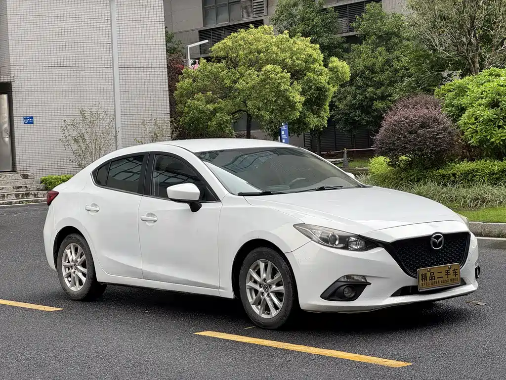 Mazda 3 Axela 2015