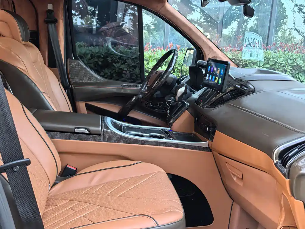 Ford Tourneo 2023 — фото 26