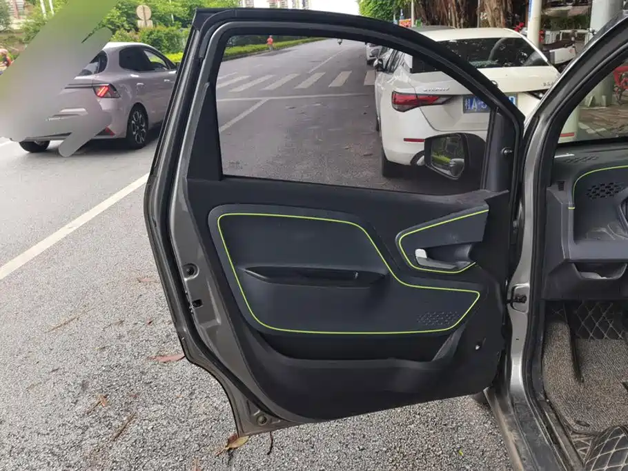 Baojun E100 2019