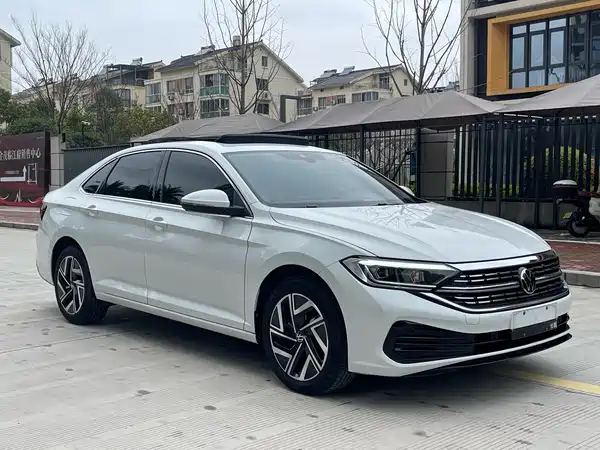 Volkswagen Sagitar 2022