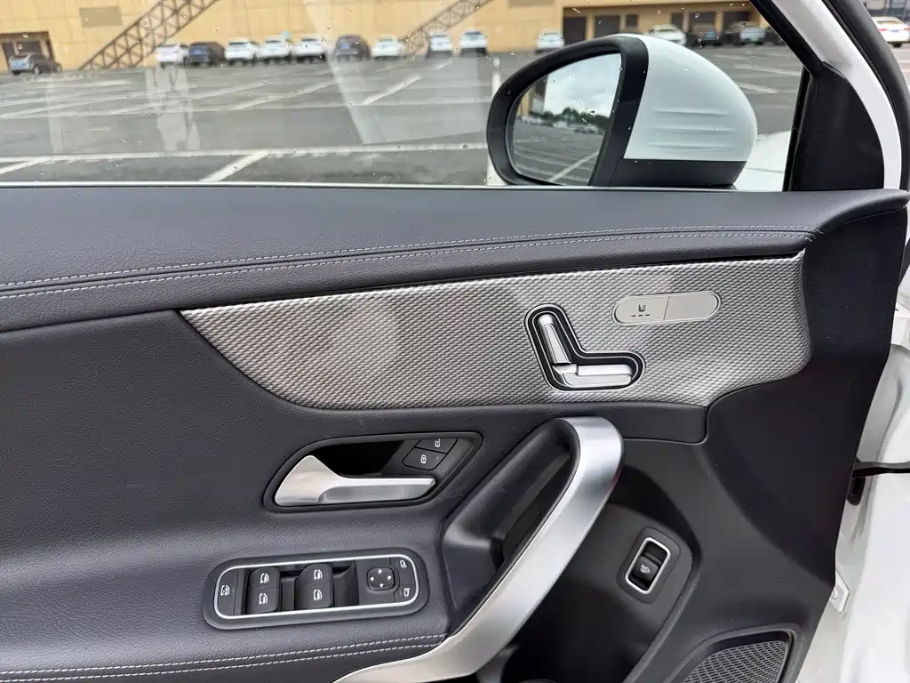 Mercedes-Benz A-Class 2023 — фото 10