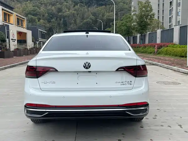 Volkswagen Sagitar 2022