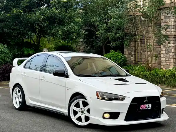 Mitsubishi Lancer EX 2012