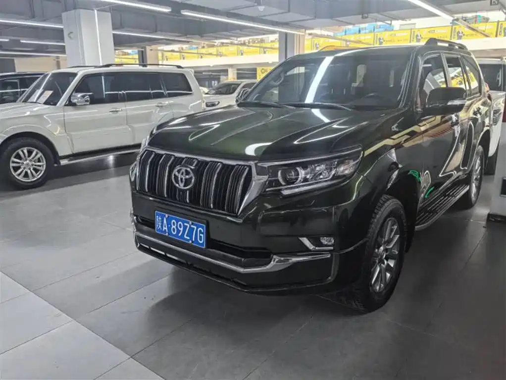 Toyota Prado 2019 — фото 1