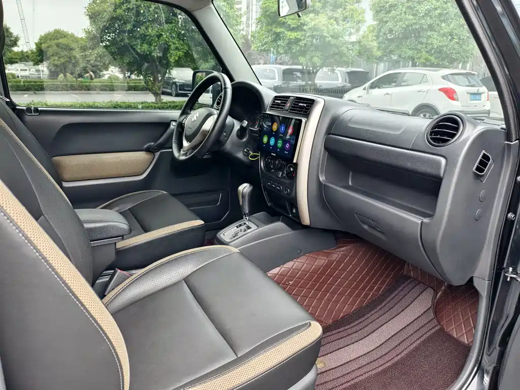 Suzuki Jimny 2018 — фото 15