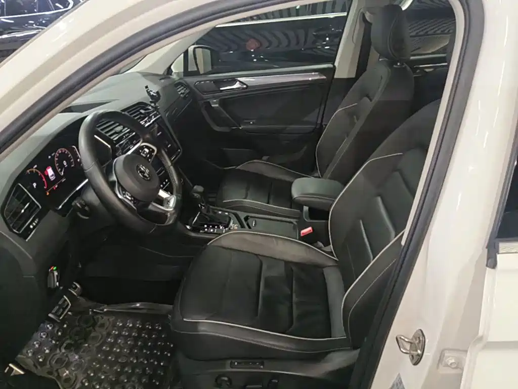 Volkswagen Tiguan L 2020 — фото 15
