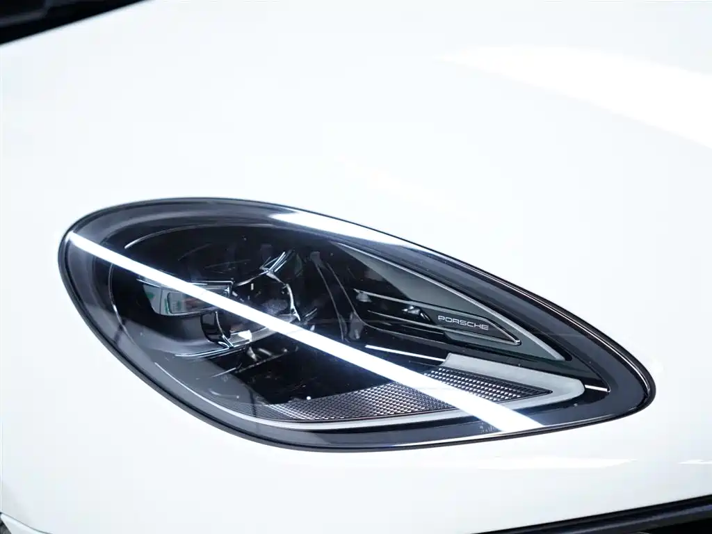 Porsche Macan 2023 — фото 15