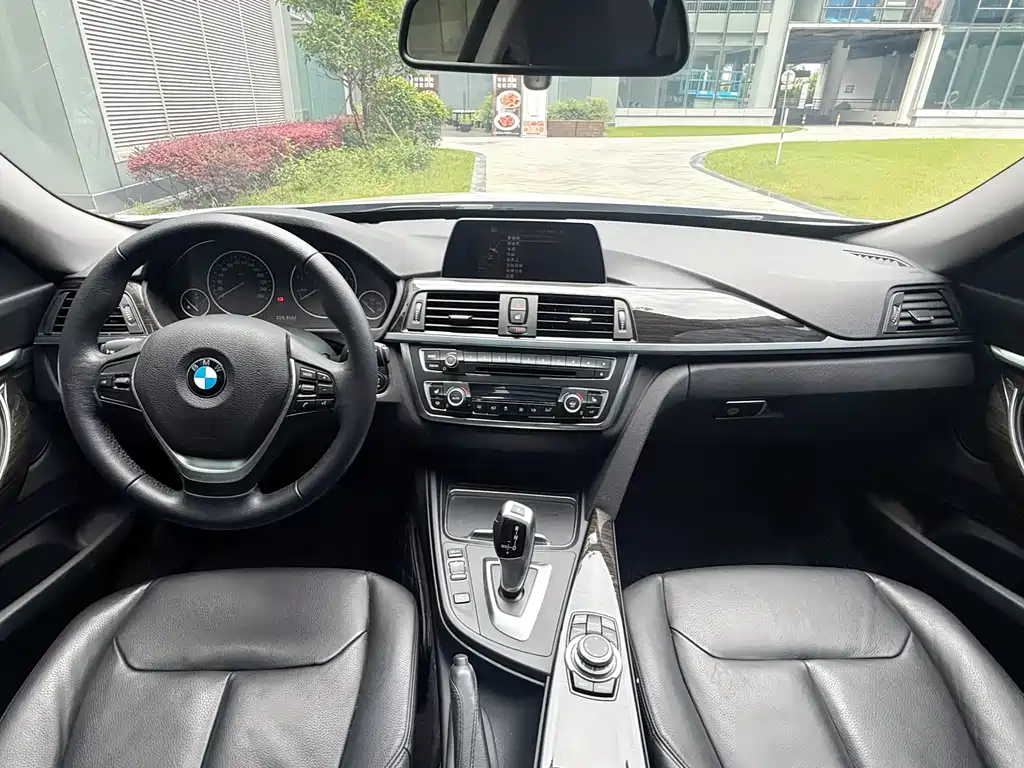 BMW 3 Series GT 2015