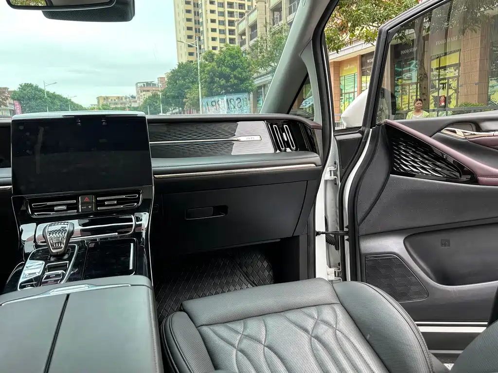 GAC Motor Trumpchi M8 2023 — фото 22