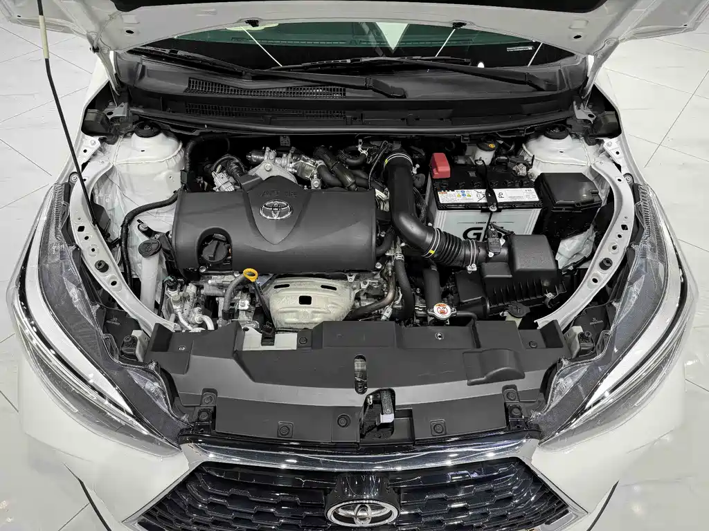 Toyota Yaris L 2023 — фото 10