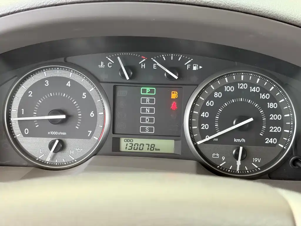 Toyota Land Cruiser 2015 — фото 13