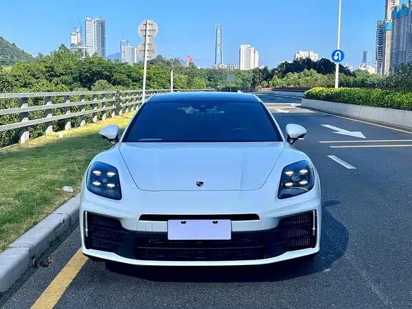 Porsche Panamera 2024
