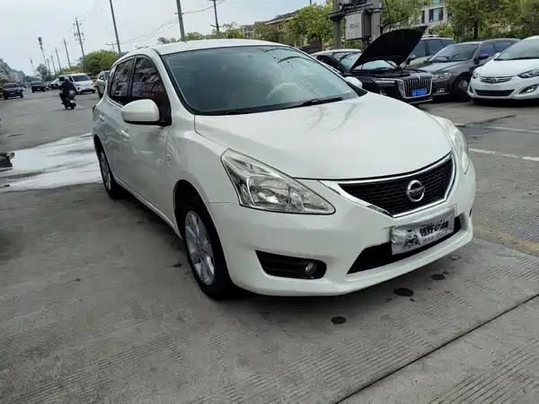Nissan Tiida 2011