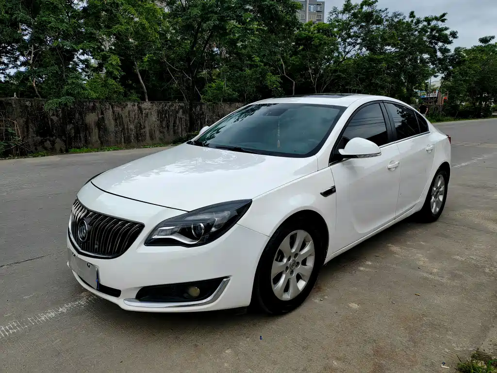 Buick Regal 2014 — фото 1