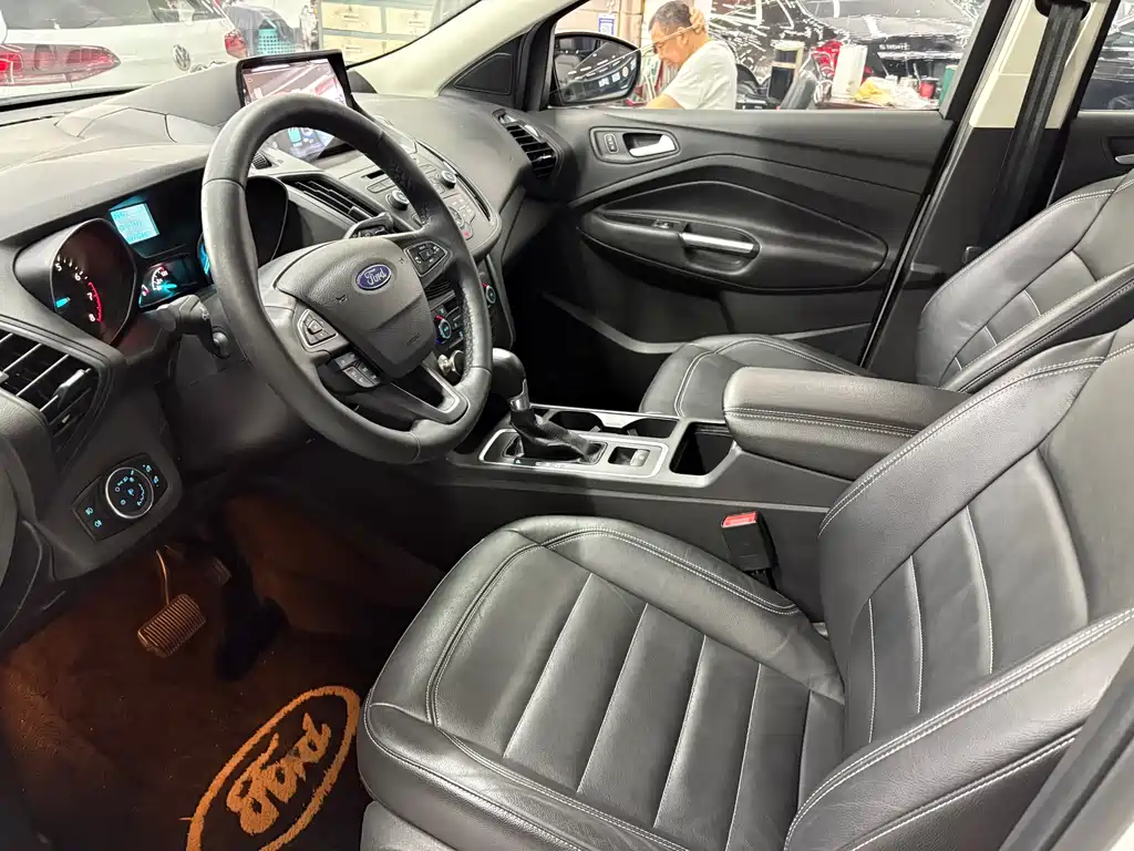 Ford Kuga 2017 — фото 5