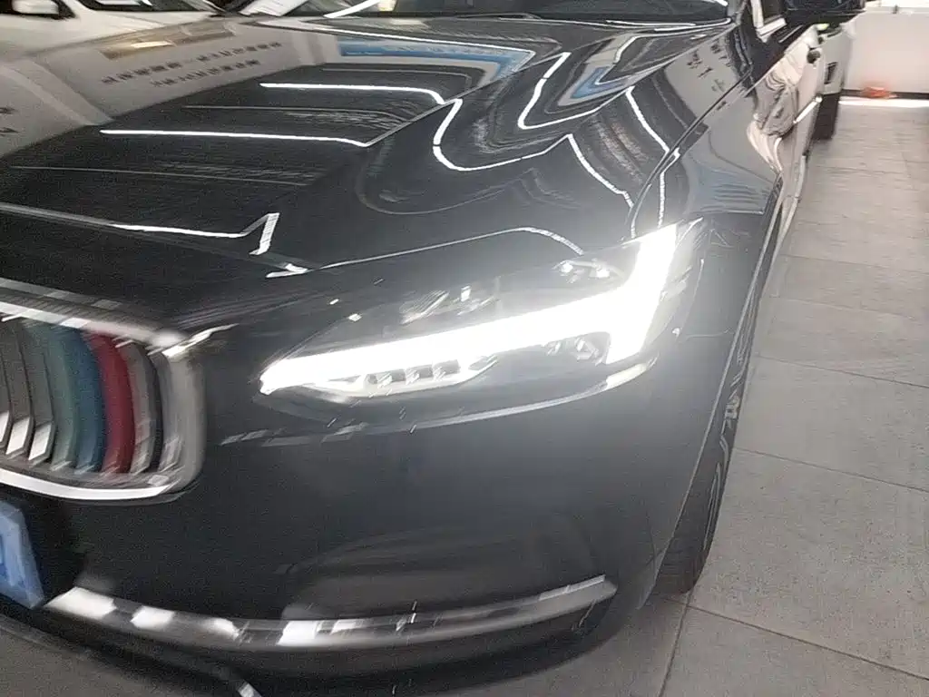Volvo S90 2023 — фото 24
