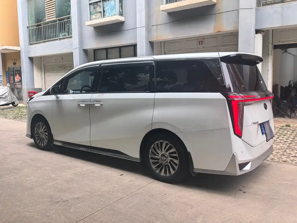 GAC Motor Trumpchi M8 2023 — фото 4