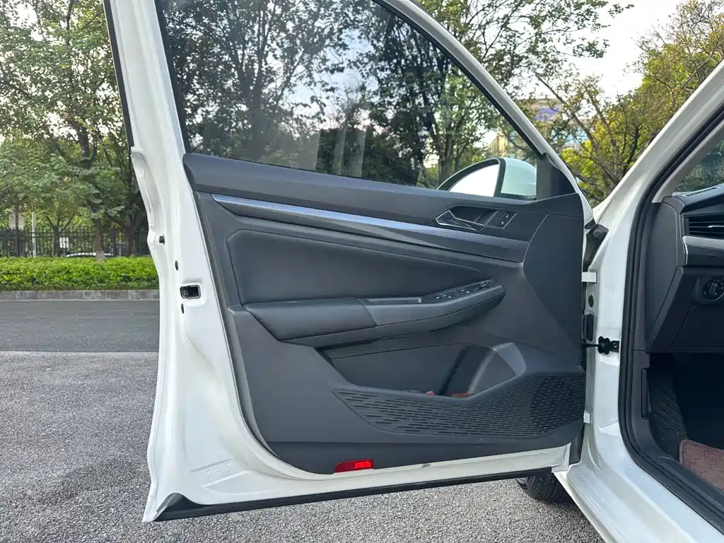 Volkswagen Bora 2024