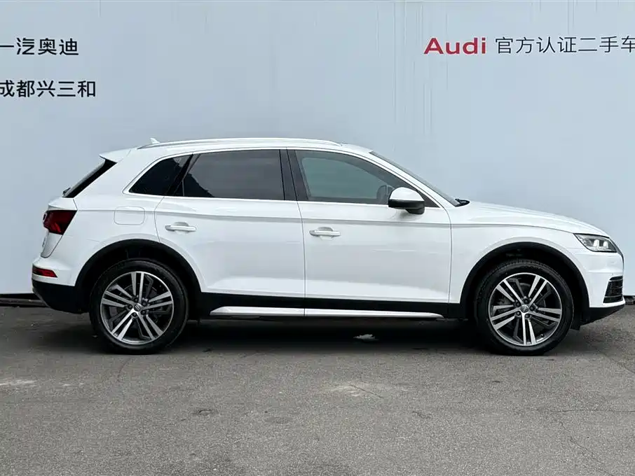 Audi Q5L 2019 — фото 3