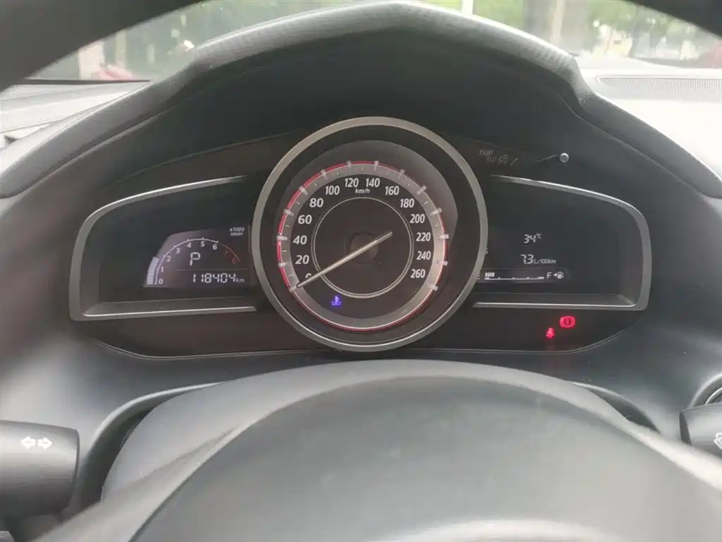 Mazda 3 Axela 2015 — фото 12
