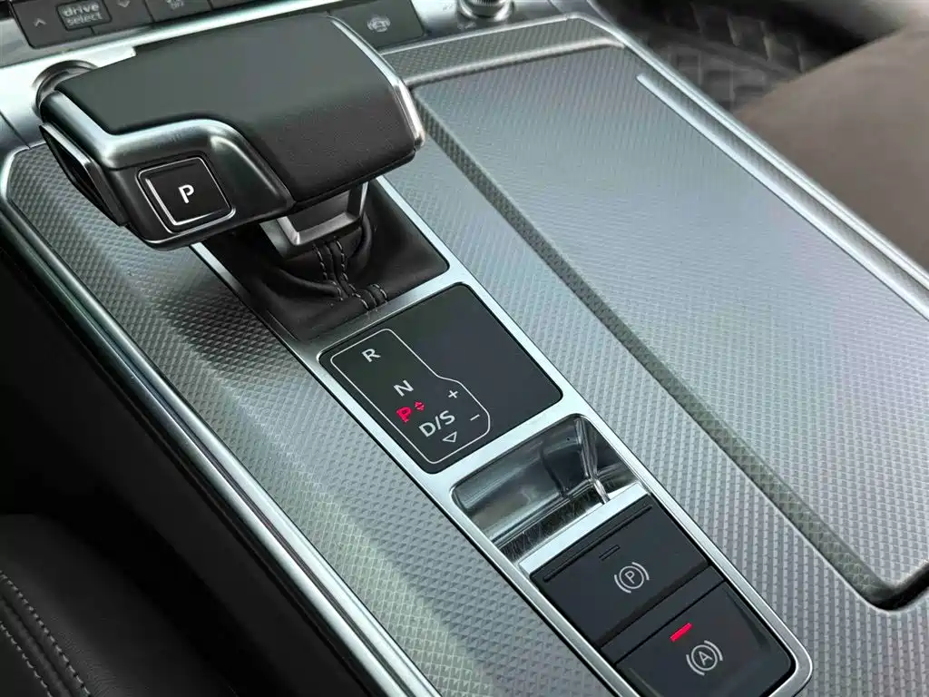 Audi A7L 2023 — фото 15