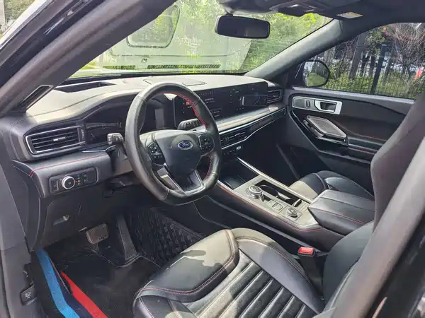 Ford Explorer 2023