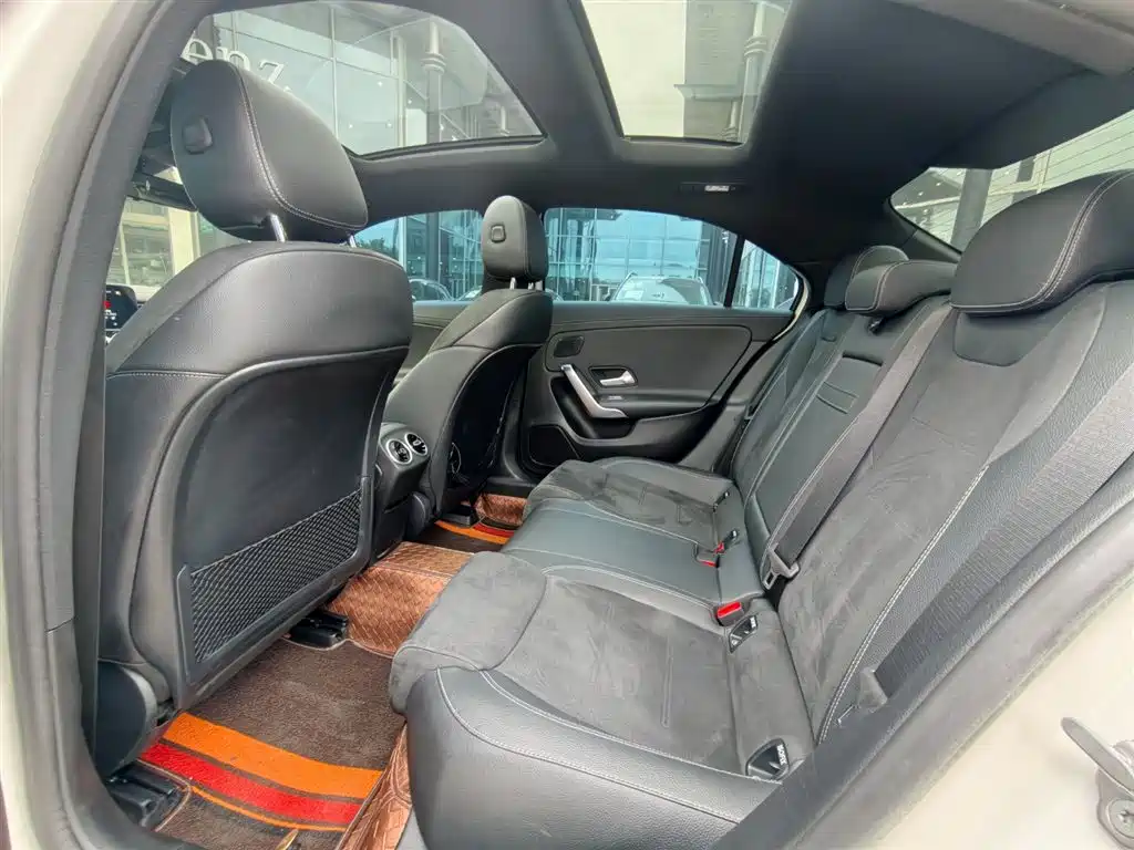 Mercedes-Benz A-Class 2020 — фото 13