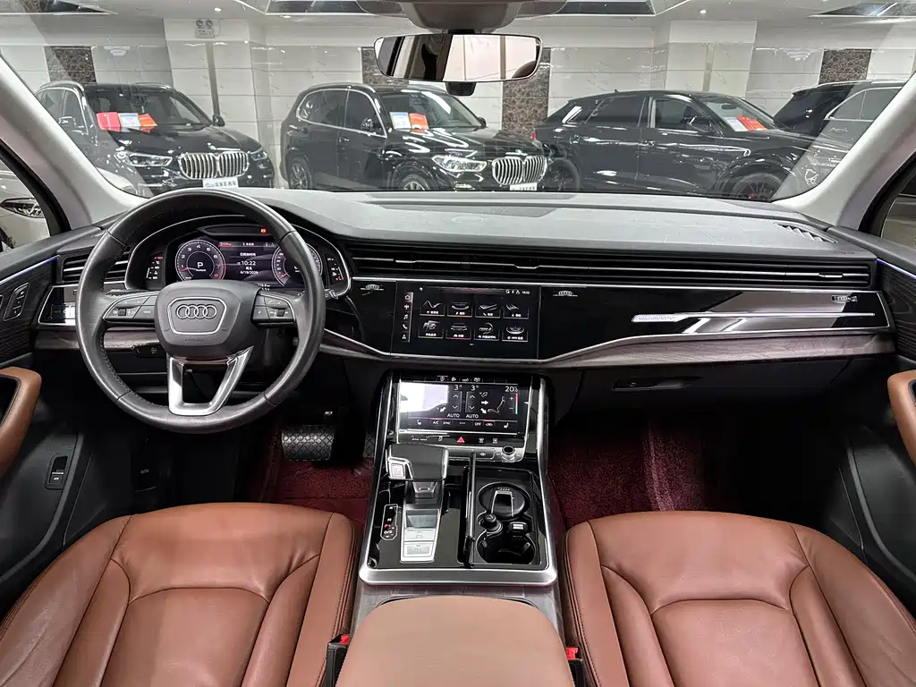 Audi Q7 2020 — фото 14