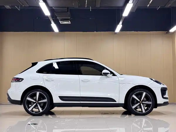 Porsche Macan 2023