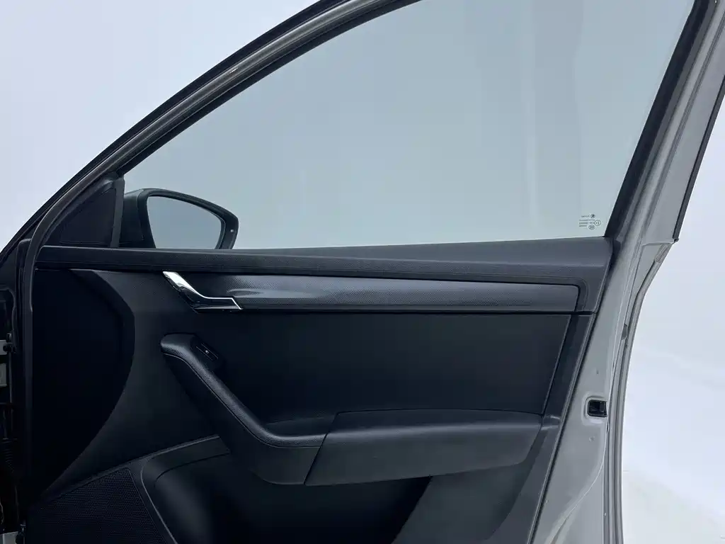 Skoda Octavia 2022 — фото 19