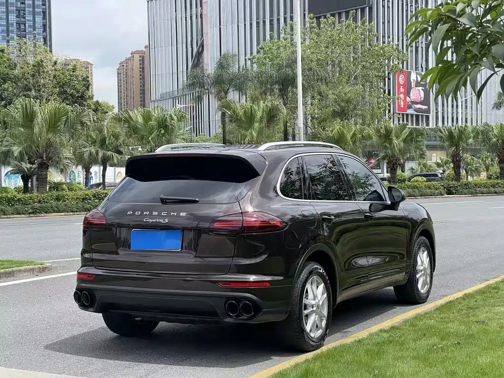 Porsche Cayenne 2017 — фото 6