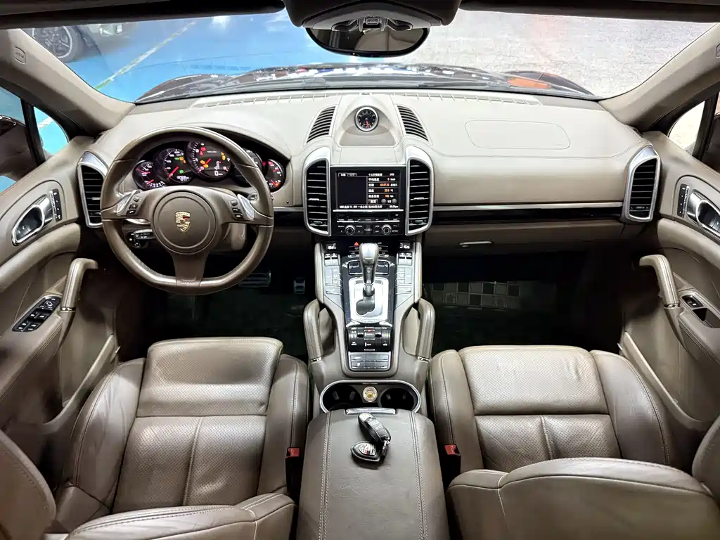 Porsche Cayenne 2014