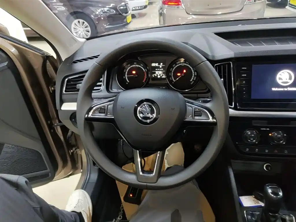Skoda Kamiq 2021 — фото 11