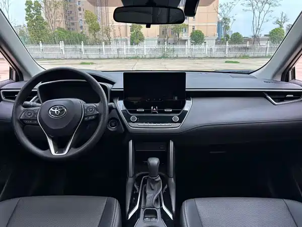 Toyota Frontlander 2023