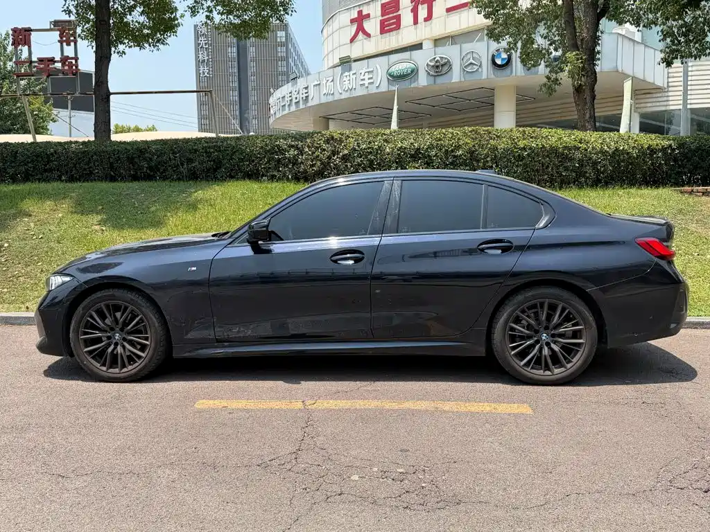 BMW 3 Series 2024