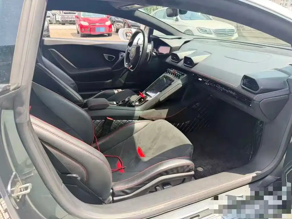 Lamborghini Huracán 2021