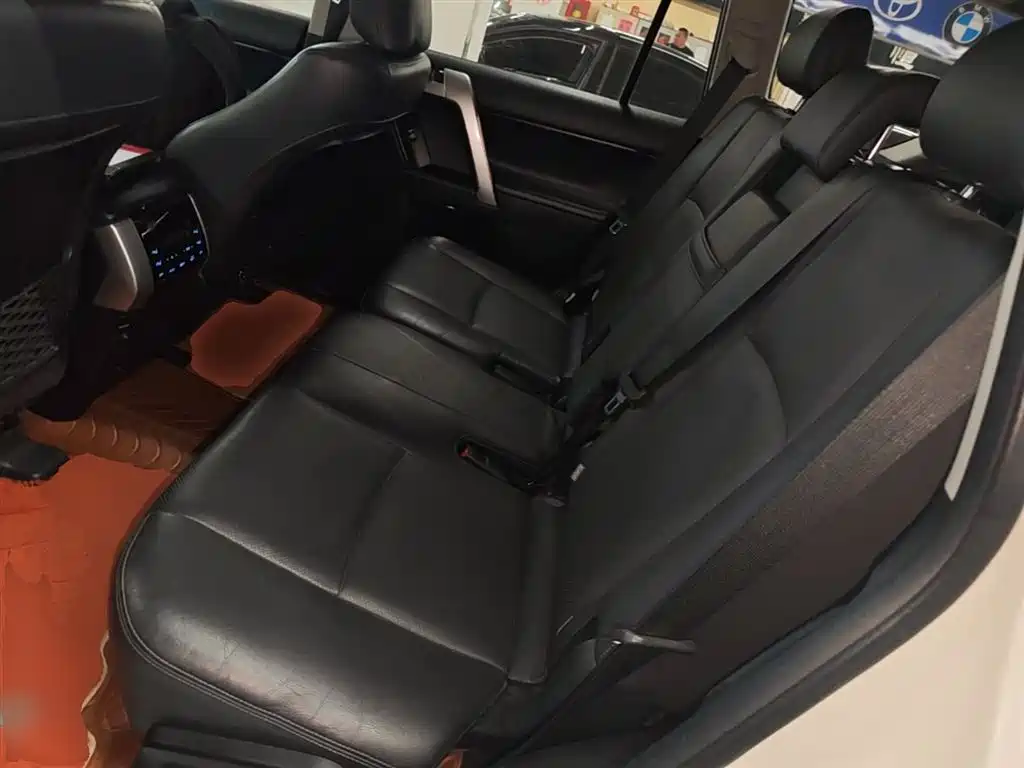Toyota Prado 2018 — фото 17